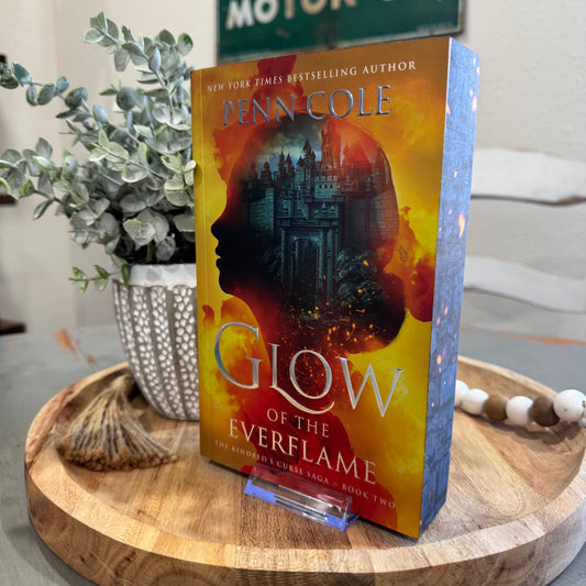 Glow of the Everflame: Kindred's Curse #2