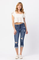 Curvy Cuffed Distressed Capri